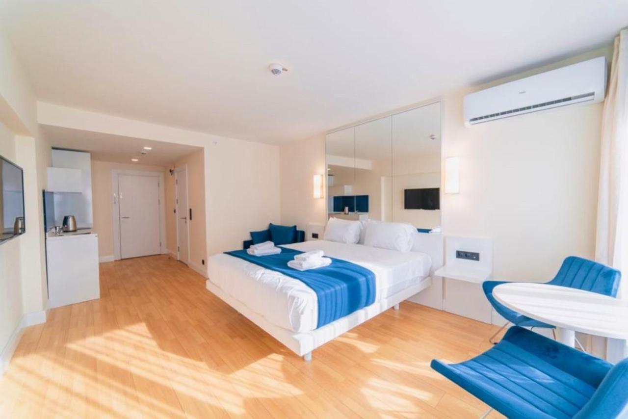 Orbi Twin Towers Aparthotel With Sea View บาทูมิ ภายนอก รูปภาพ