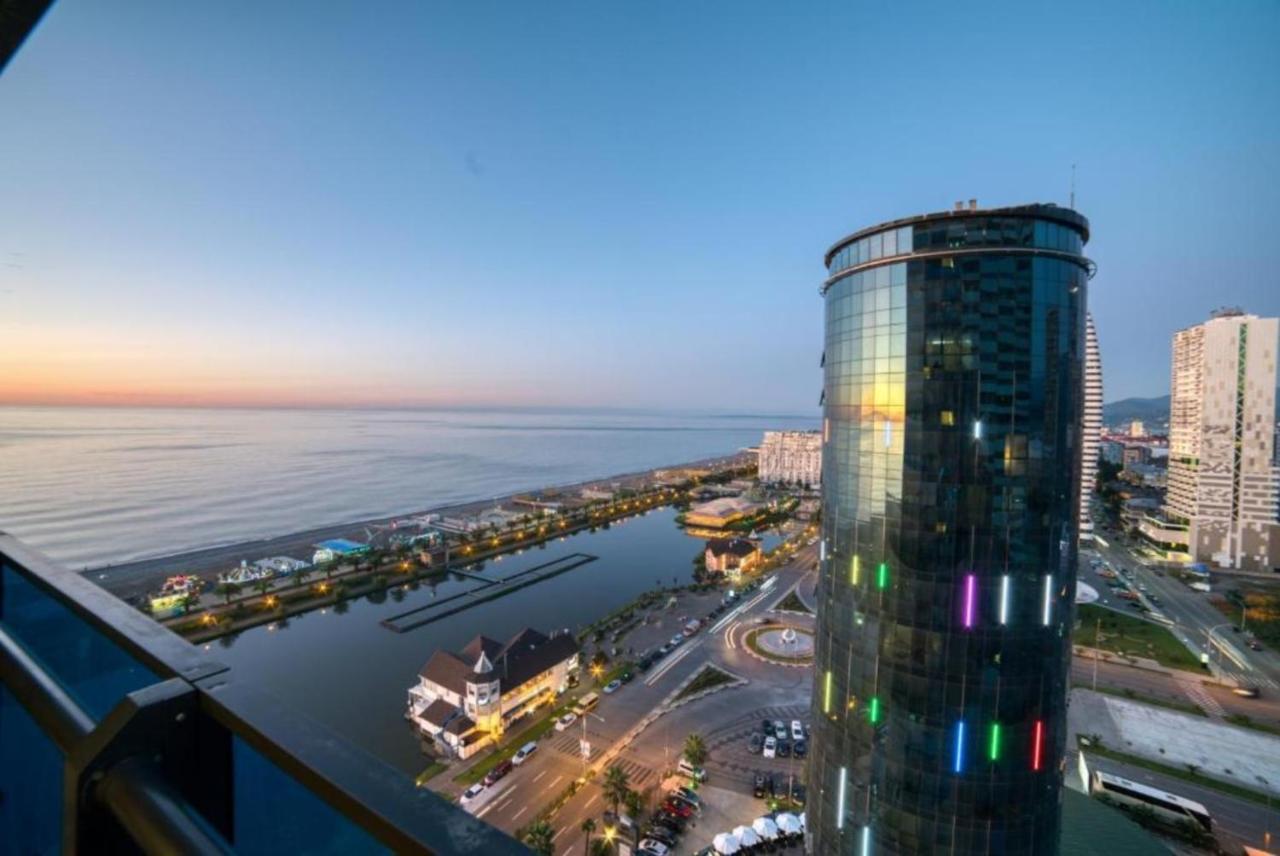 Orbi Twin Towers Aparthotel With Sea View บาทูมิ ภายนอก รูปภาพ