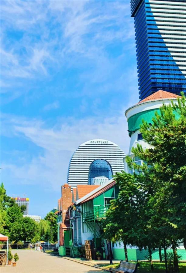 Orbi Twin Towers Aparthotel With Sea View บาทูมิ ภายนอก รูปภาพ