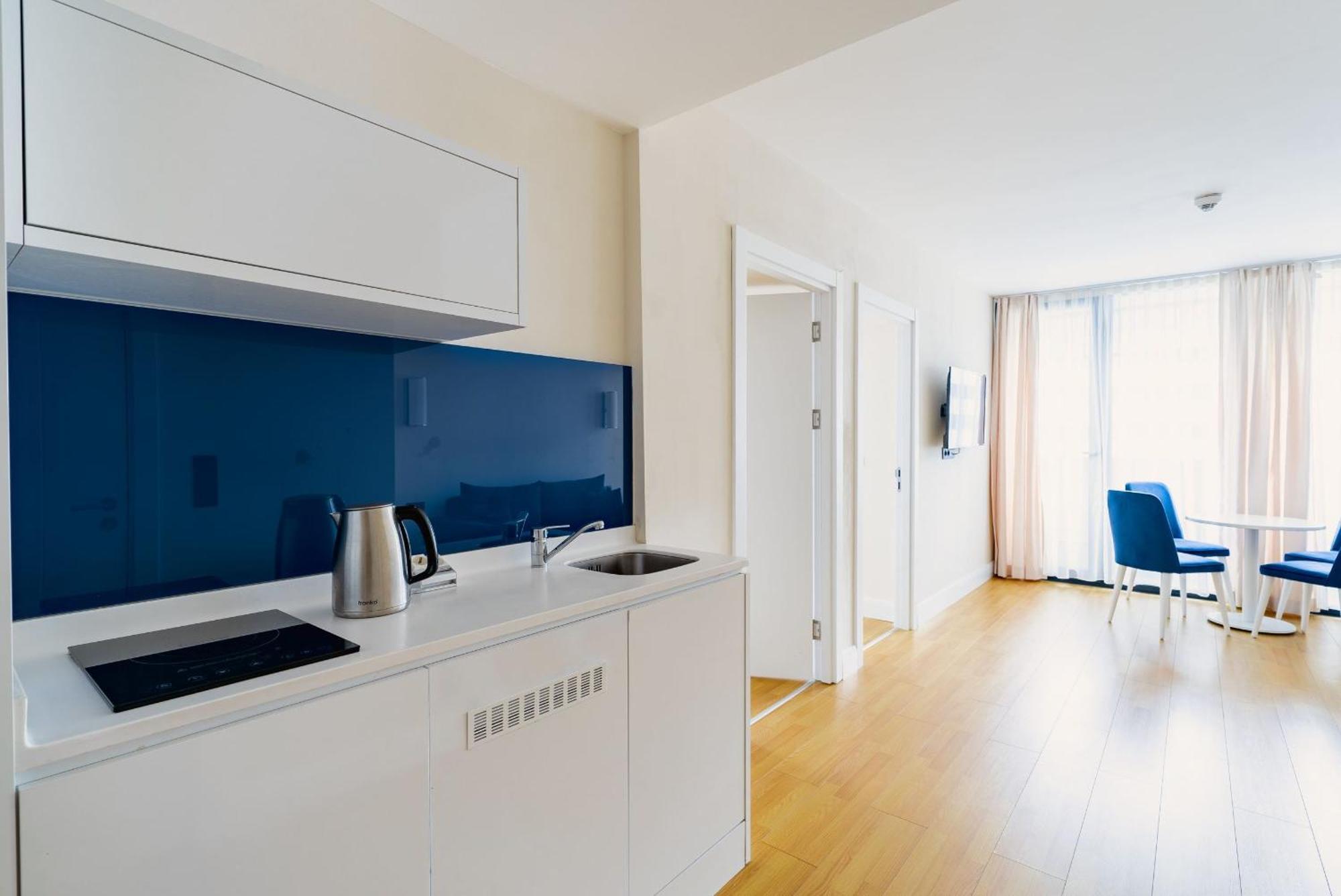 Orbi Twin Towers Aparthotel With Sea View บาทูมิ ภายนอก รูปภาพ
